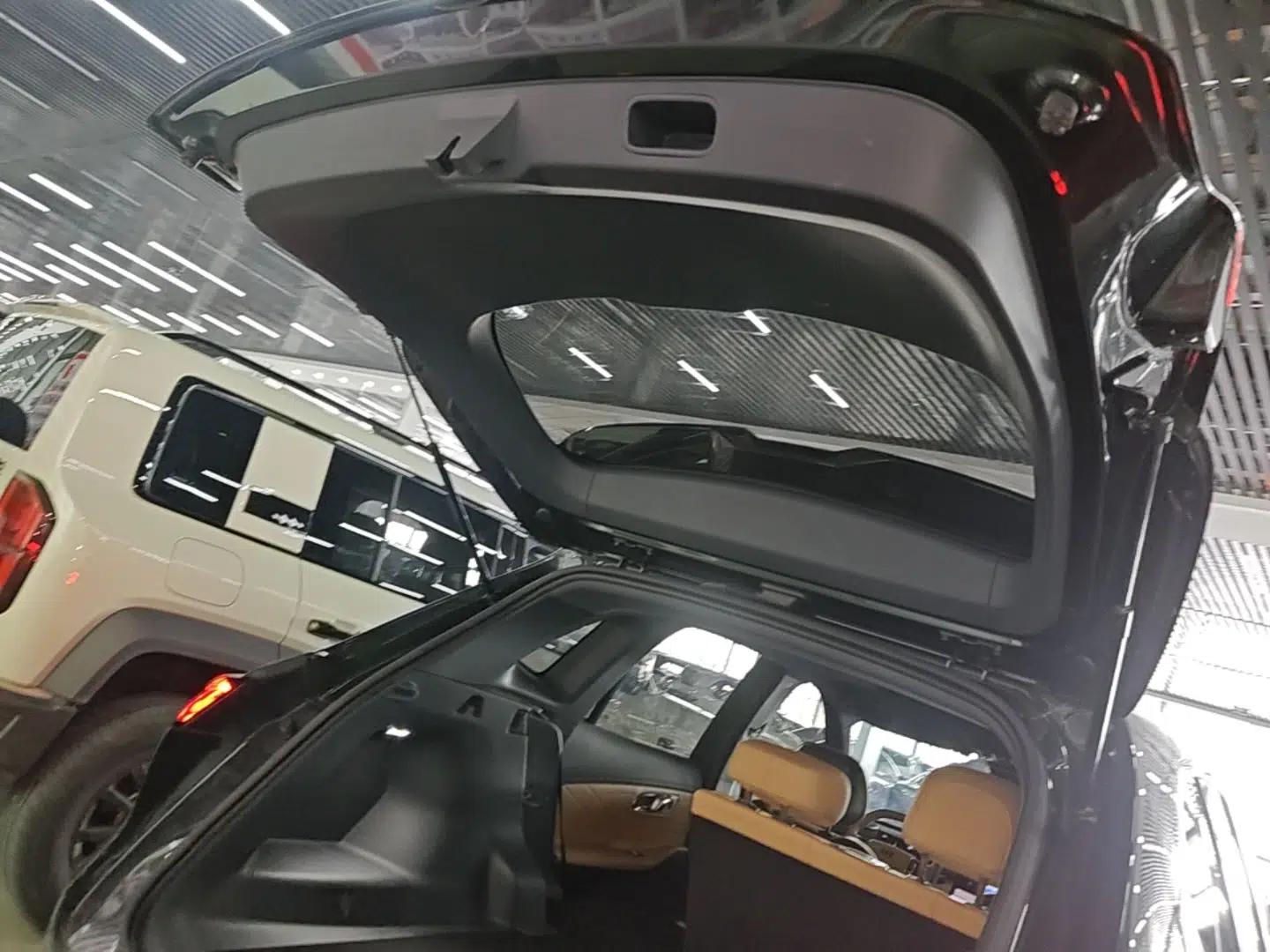Geely Galaxy Xingjian 7 EM-i 2025 120km Launch+ Version — миниатюра 22