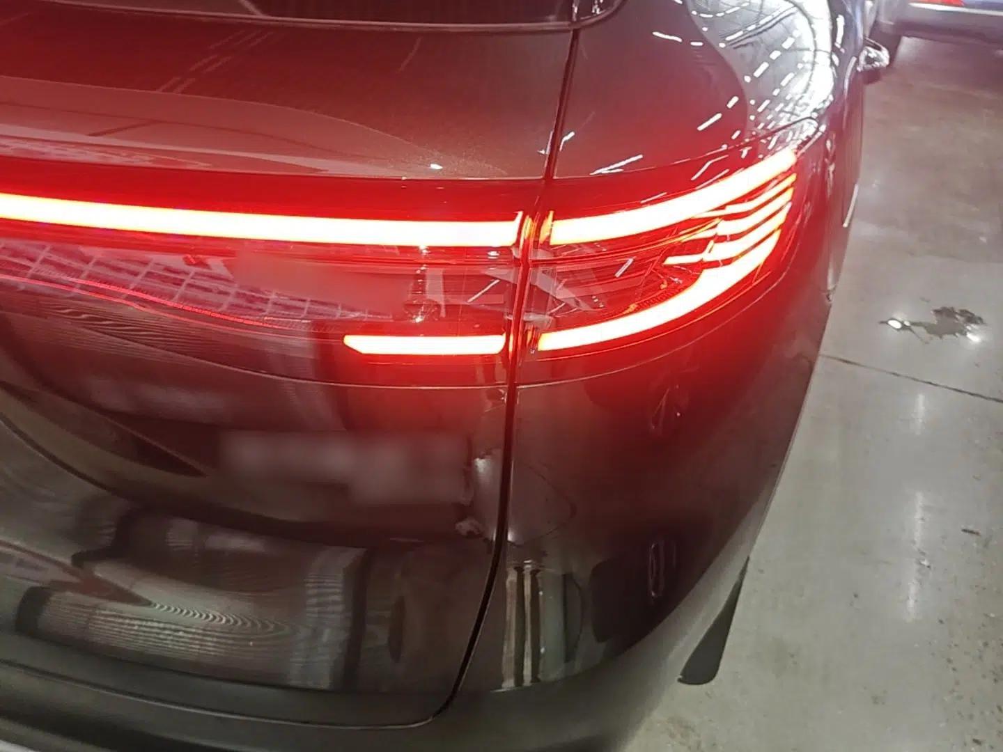 Geely Galaxy Xingjian 7 EM-i 2025 120km Launch+ Version — миниатюра 9