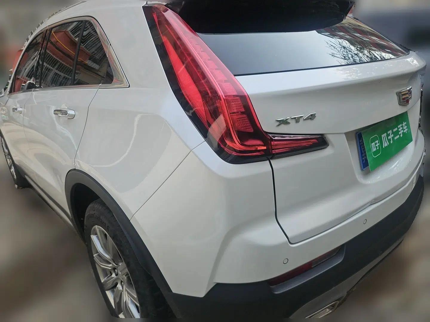 Cadillac XT4 2020 Revised Version 28T Two-Wheel Drive Luxury Edition — миниатюра 4