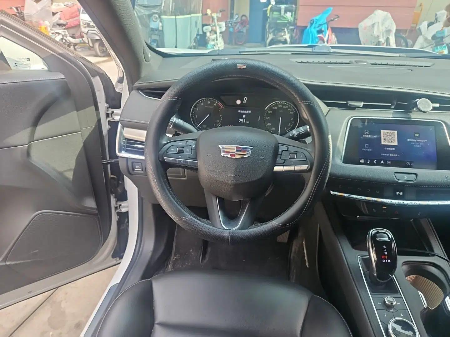 Cadillac XT4 2020 Revised Version 28T Two-Wheel Drive Luxury Edition — миниатюра 10