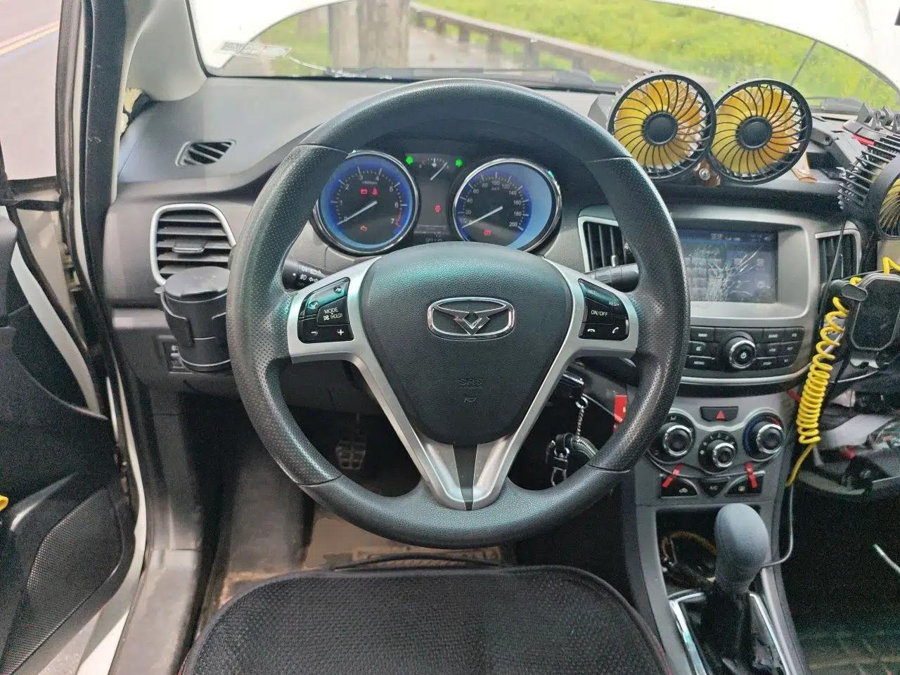 Cowin C3 2015 1.5L Manual Gold Diamond Edition — миниатюра 10