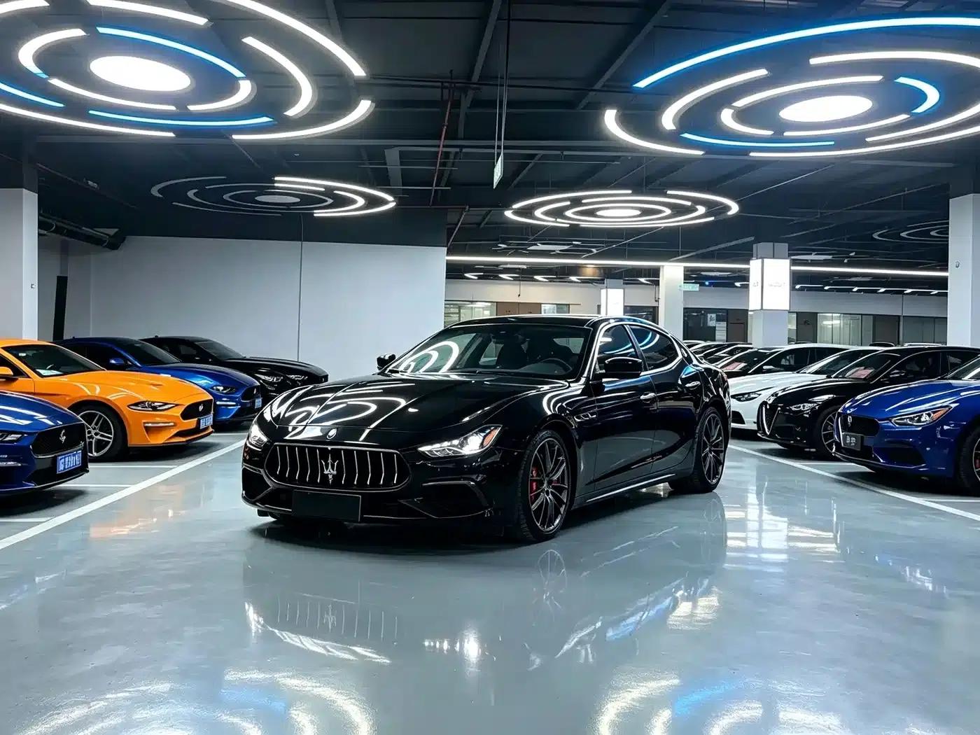 2014 Ghibli 3.0T Standard Edition — миниатюра 1