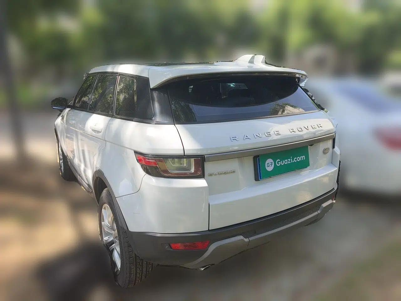 Land Rover Range Evoque 2018 240PS PURE Style Edition — миниатюра 4