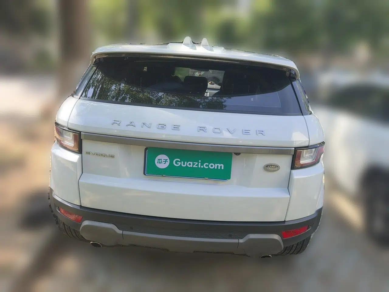 Land Rover Range Evoque 2018 240PS PURE Style Edition — миниатюра 5