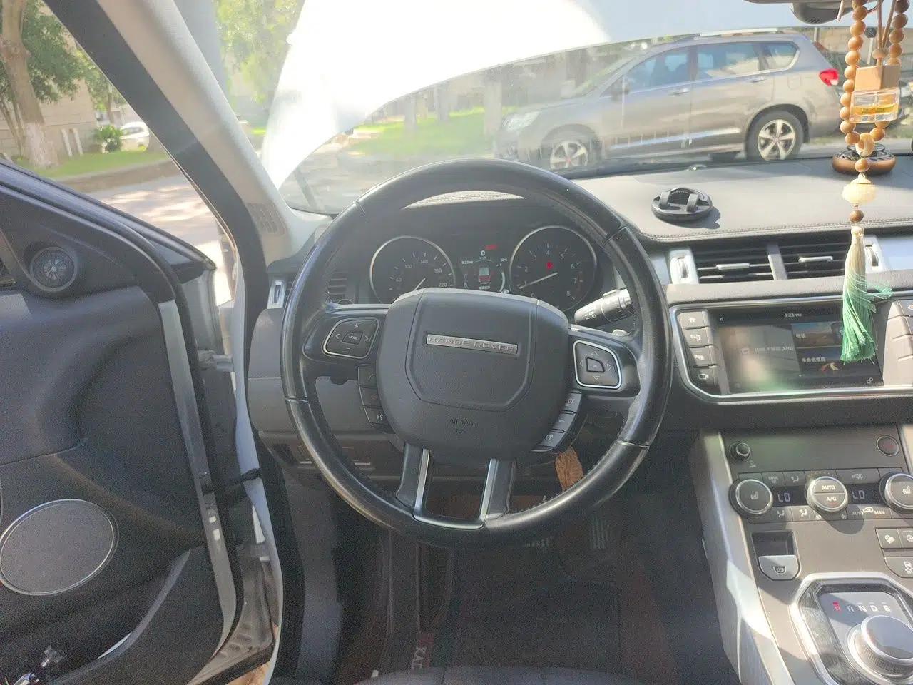 Land Rover Range Evoque 2018 240PS PURE Style Edition — миниатюра 10