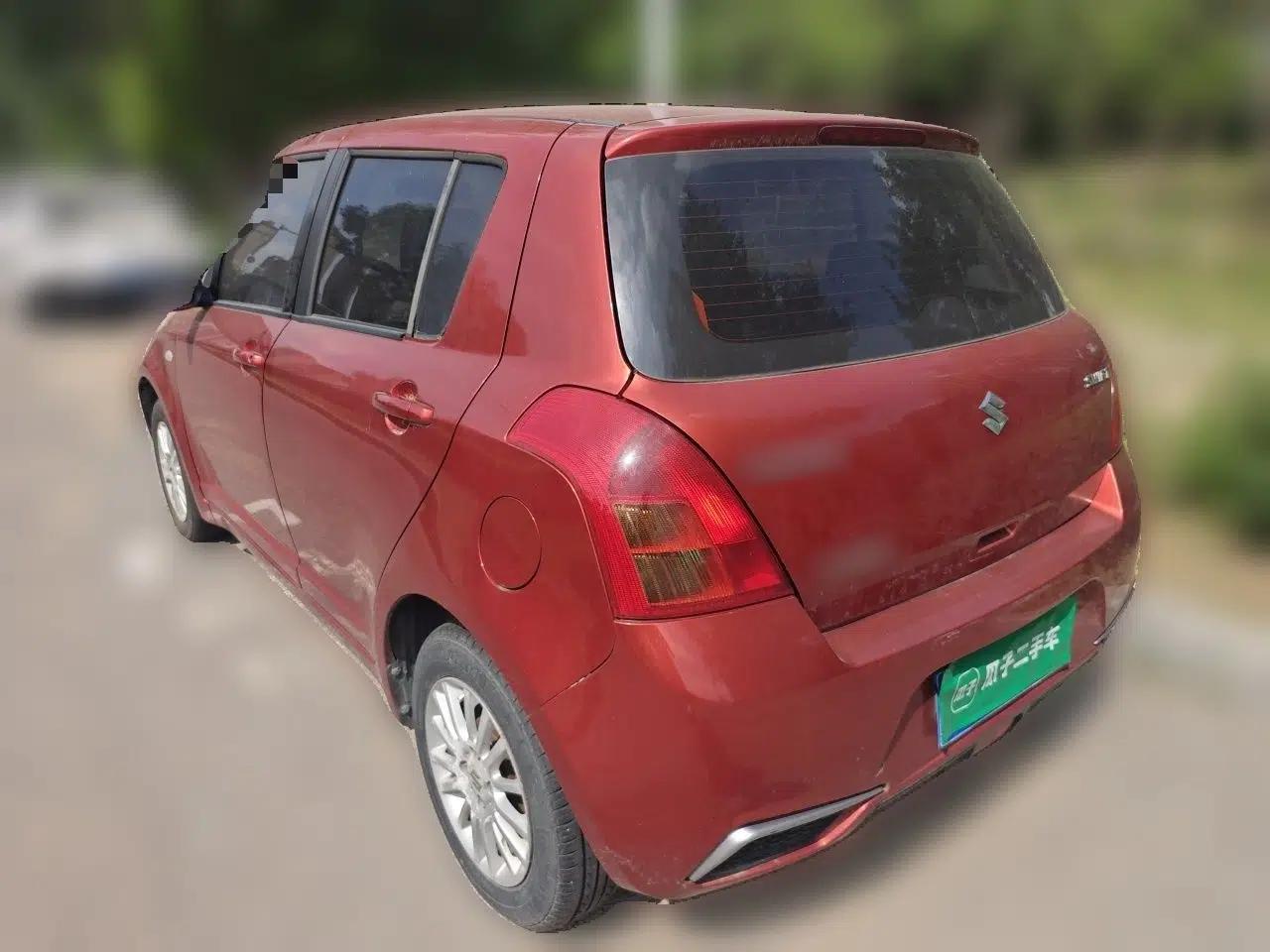 Suzuki Swift 2013 1.3L Manual Value Edition — миниатюра 4