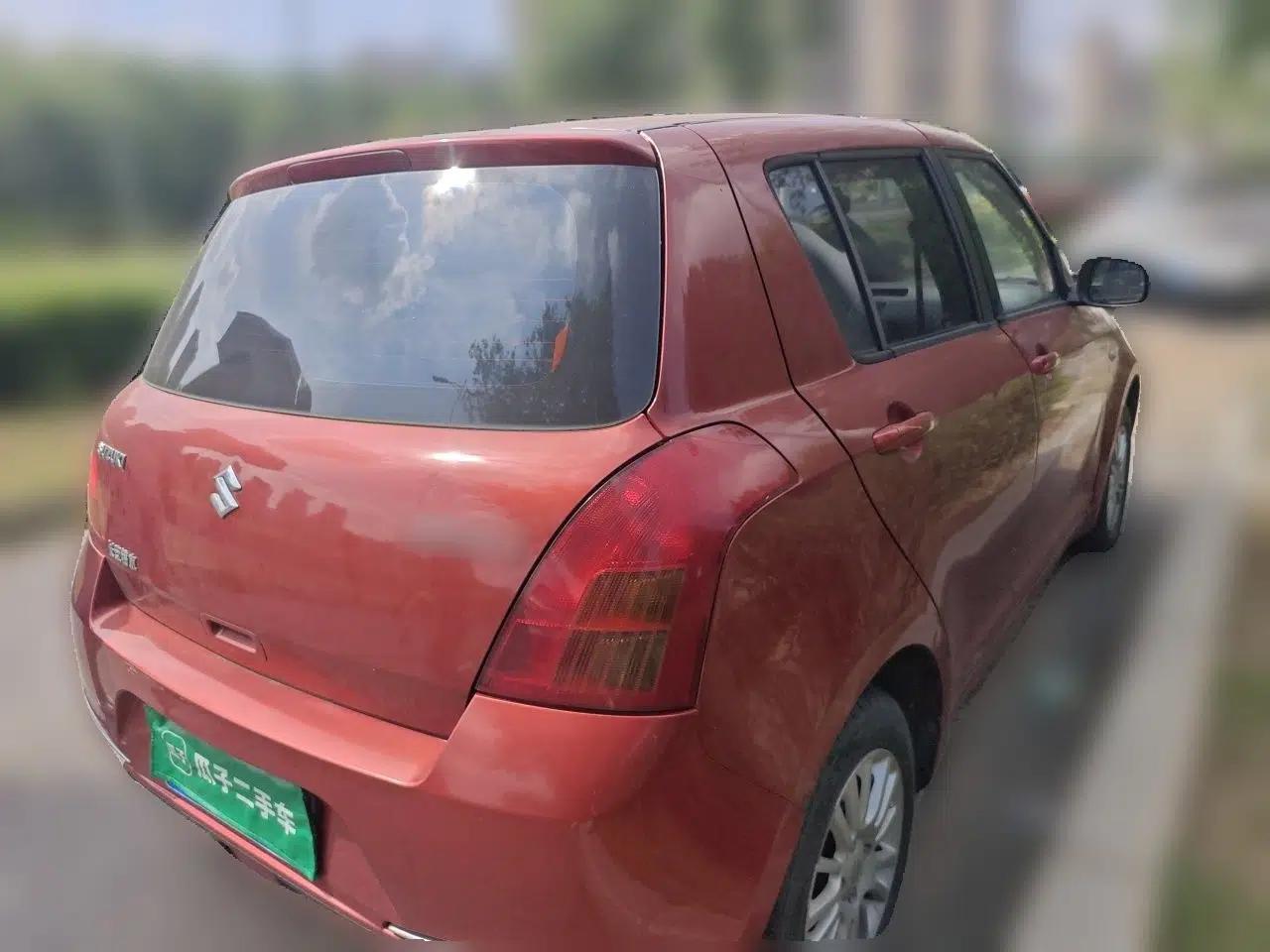 Suzuki Swift 2013 1.3L Manual Value Edition — миниатюра 6