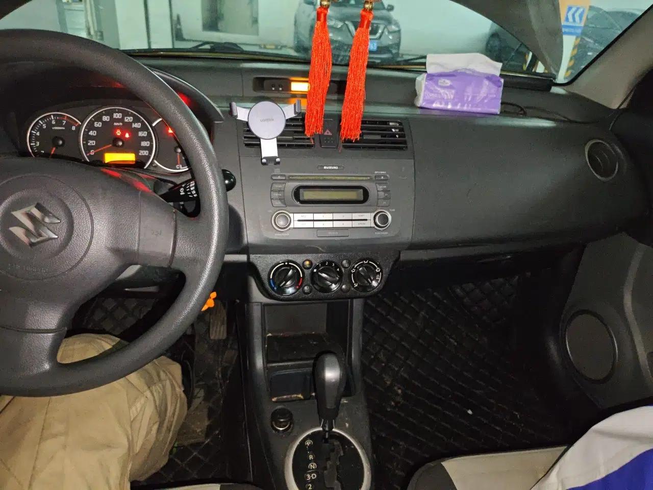 Suzuki Swift 2013 1.5L Automatic Standard Edition — миниатюра 13