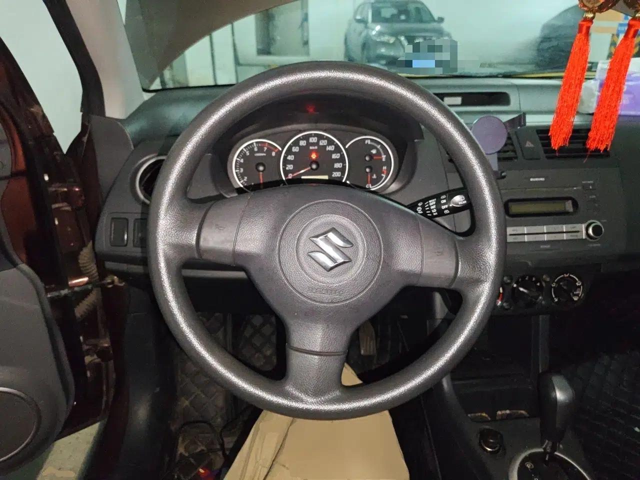 Suzuki Swift 2013 1.5L Automatic Standard Edition — миниатюра 10