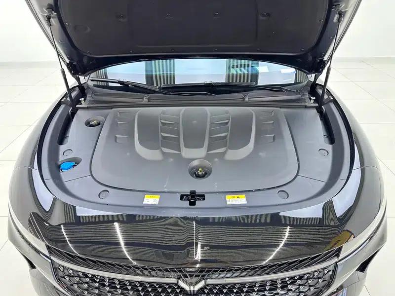 Voyah Chase PHEV 2024 Extended Range AWD Executive Edition — миниатюра 10
