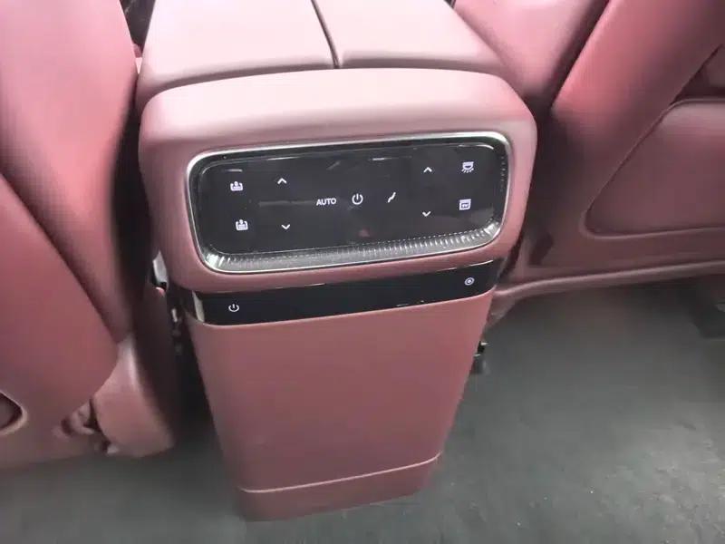 Voyah Taishan PHEV 2026 Max+ Edition — миниатюра 11