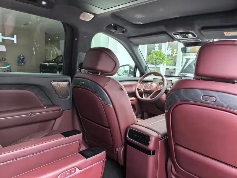 Voyah Taishan PHEV 2026 Max+ Edition — миниатюра 23
