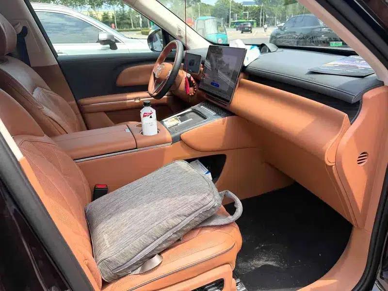 Voyah Taishan PHEV 2026 Max+ Edition — миниатюра 6