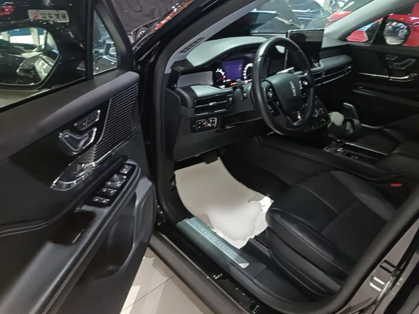 Lincoln Corsair 2021 2.0T Two-Wheel Drive Deluxe Edition — миниатюра 18