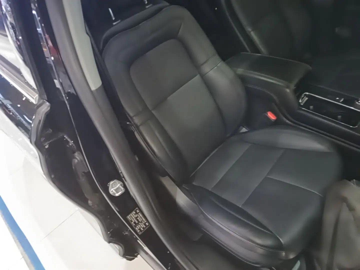 Lincoln Corsair 2021 2.0T Two-Wheel Drive Deluxe Edition — миниатюра 19