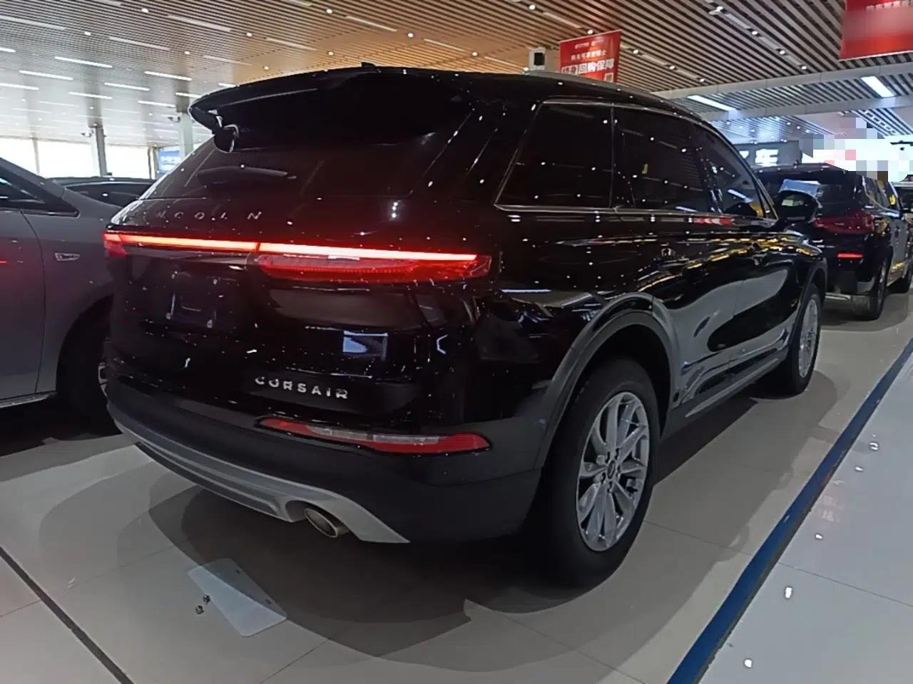 Lincoln Corsair 2021 2.0T Two-Wheel Drive Deluxe Edition — миниатюра 6