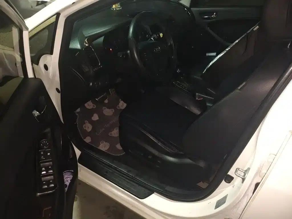 Kia K3 2013 1.6L Automatic GLS — миниатюра 13