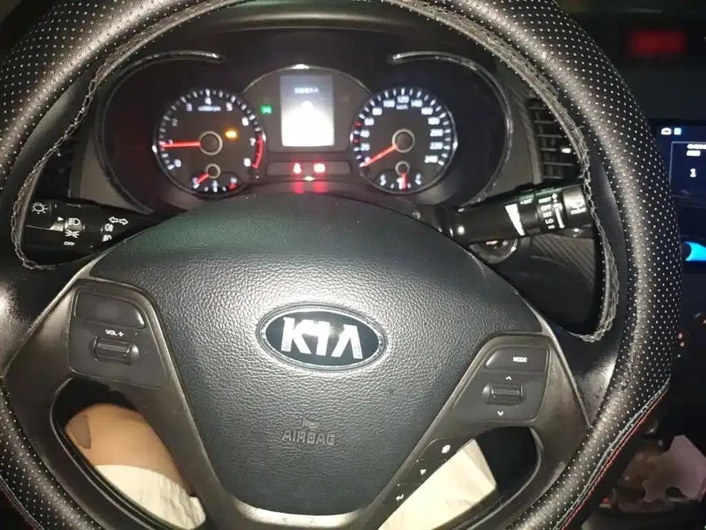 Kia K3 2013 1.6L Automatic GLS — миниатюра 7