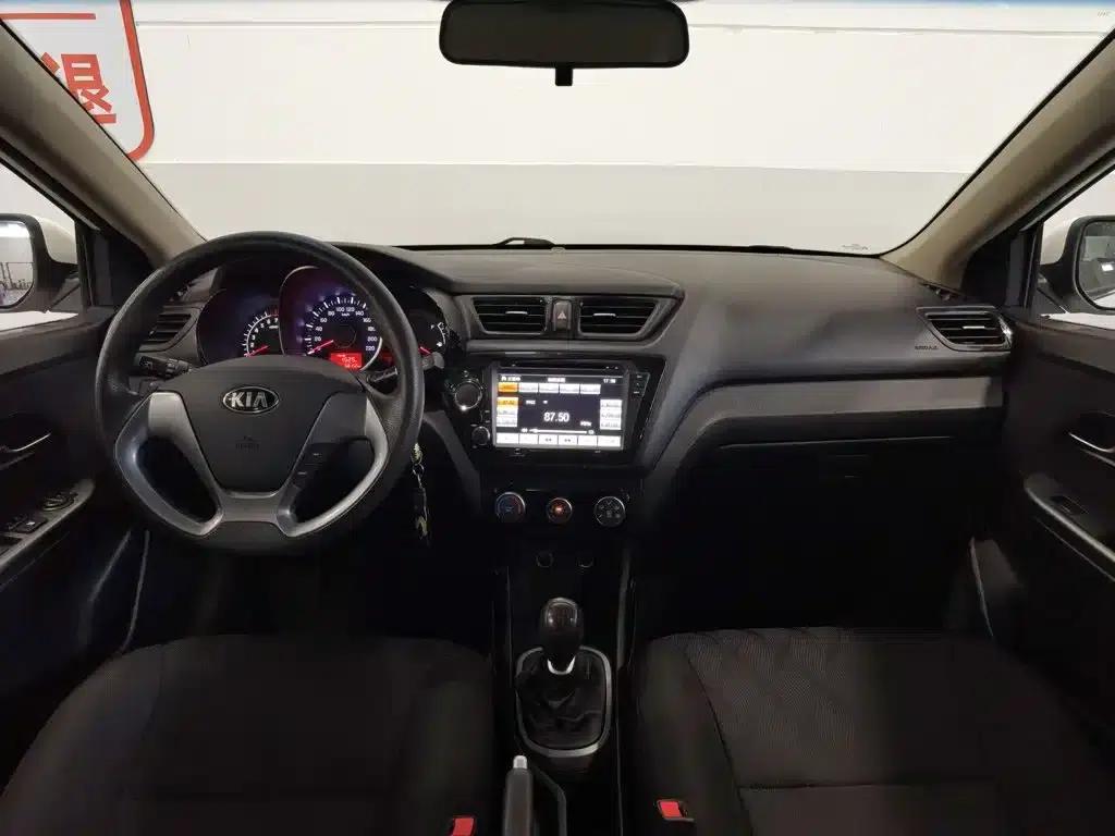Kia K2 2015 Sedan 1.4L MT GLS — миниатюра 5