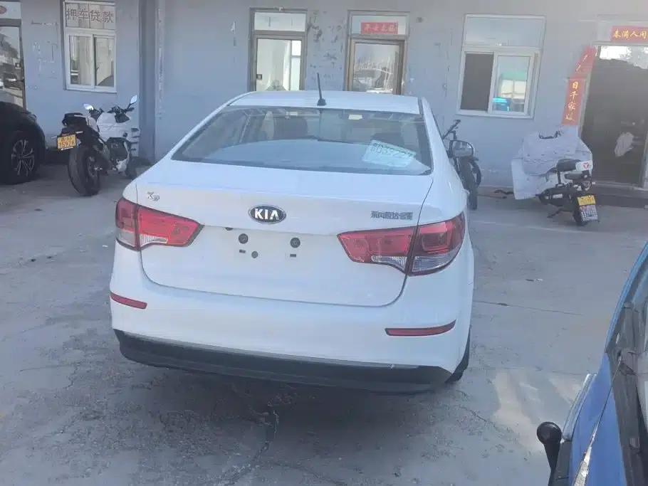 Kia K2 2015 Sedan 1.4L MT GLS — миниатюра 3