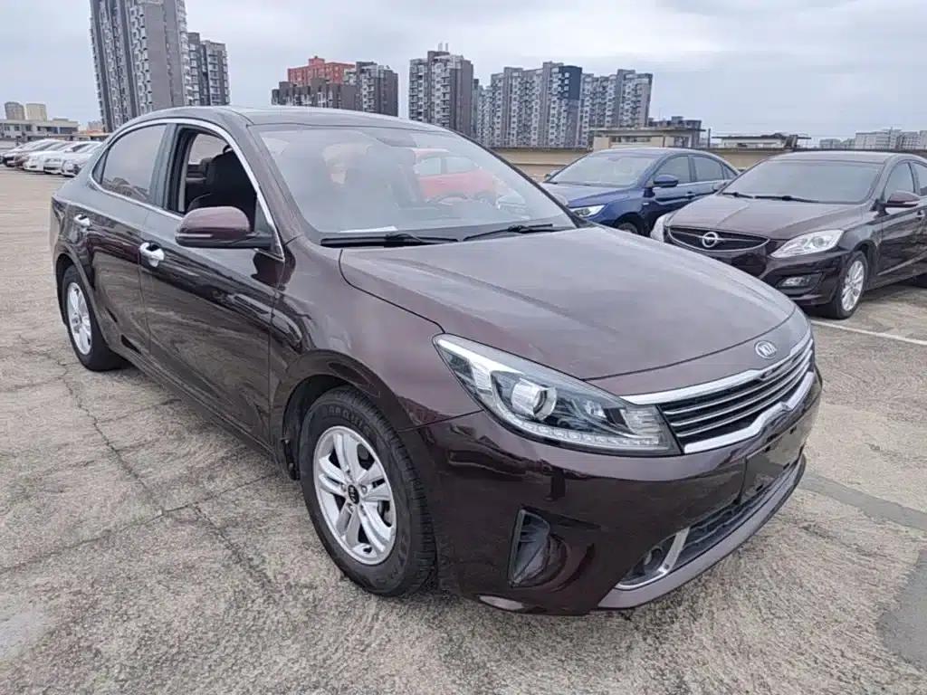 2018 Kia Forte 1.6L Manual Smart Sunroof Edition Value — миниатюра 4