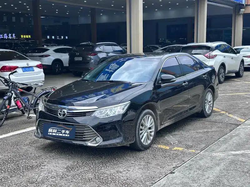 2015 Camry 2.5G Luxury Navigation Edition — миниатюра 1