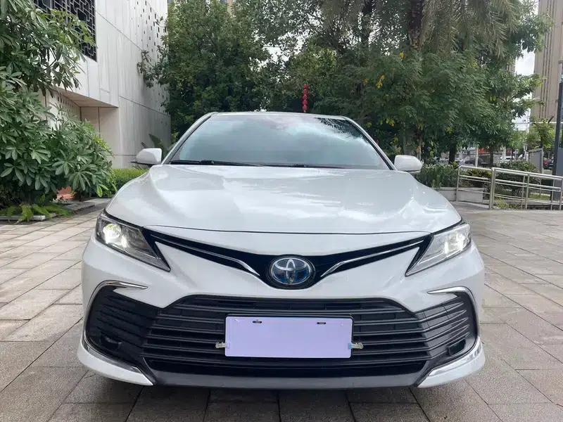 Camry 2021 Hybrid 2.5HGVP Leading Edition — миниатюра 2