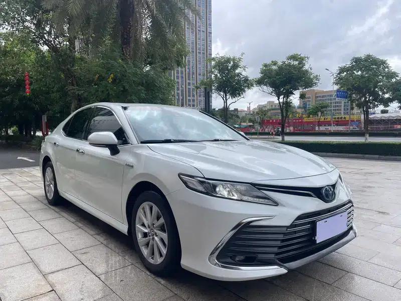 Camry 2021 Hybrid 2.5HGVP Leading Edition — миниатюра 3