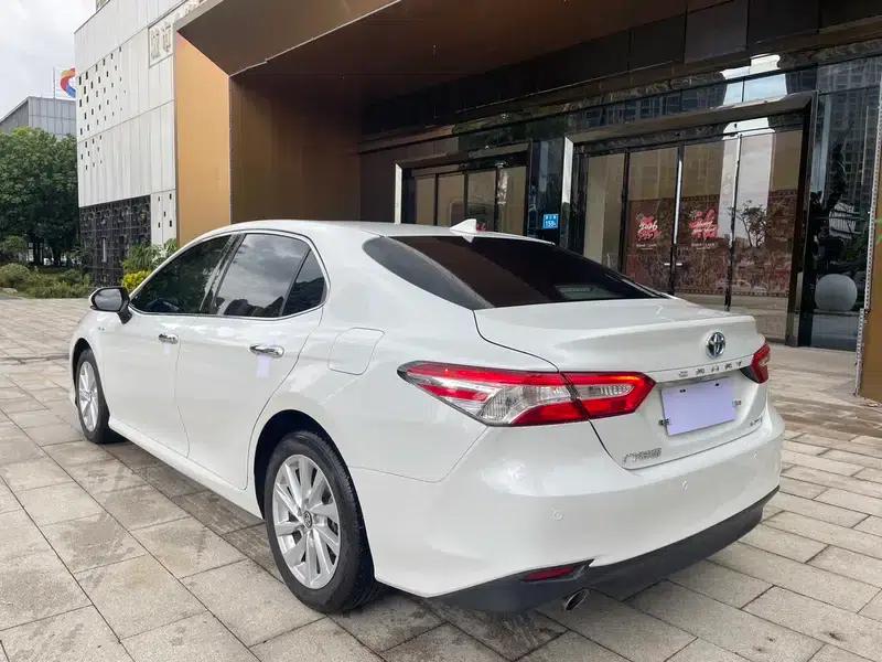 Camry 2021 Hybrid 2.5HGVP Leading Edition — миниатюра 4