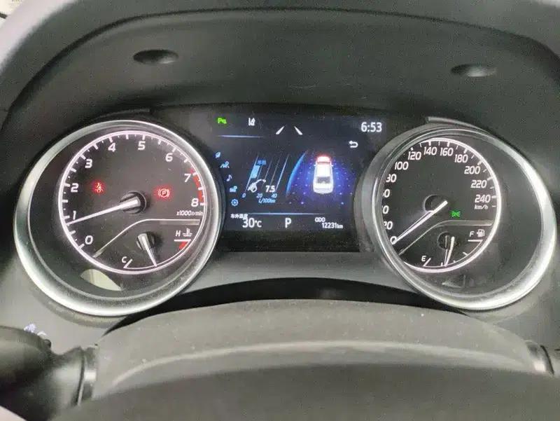 2023 Camry 2.0G Luxury Edition — миниатюра 7