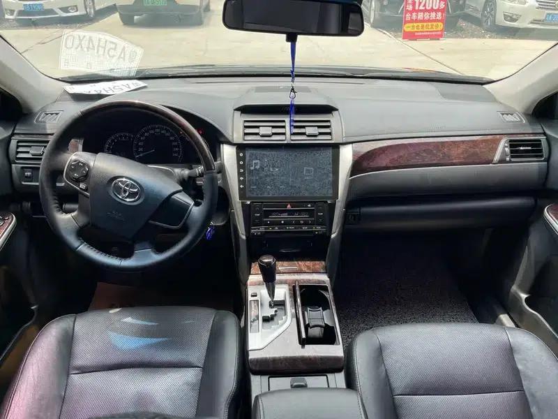 Camry 2016 2.0G 10th Anniversary Leading Edition — миниатюра 7