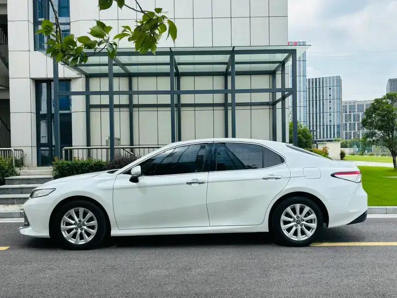 Camry 2019 Facelift 2.0G Luxury Edition — миниатюра 4
