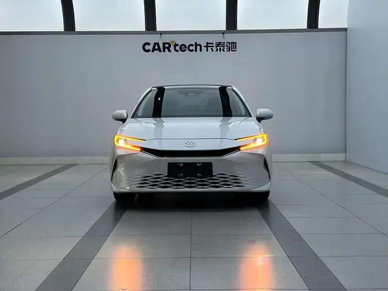 2024 Camry Hybrid 2.0HG Premium Edition — миниатюра 2