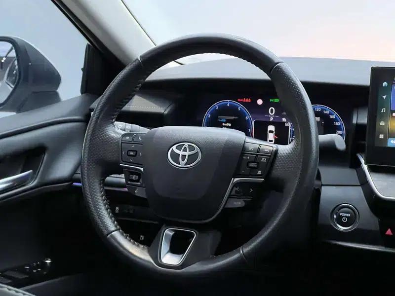 2024 Camry Hybrid 2.0HG Premium Edition — миниатюра 17