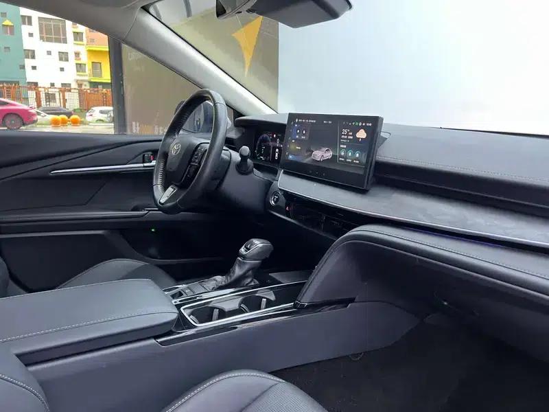 2024 Camry Hybrid 2.0HG Premium Edition — миниатюра 20