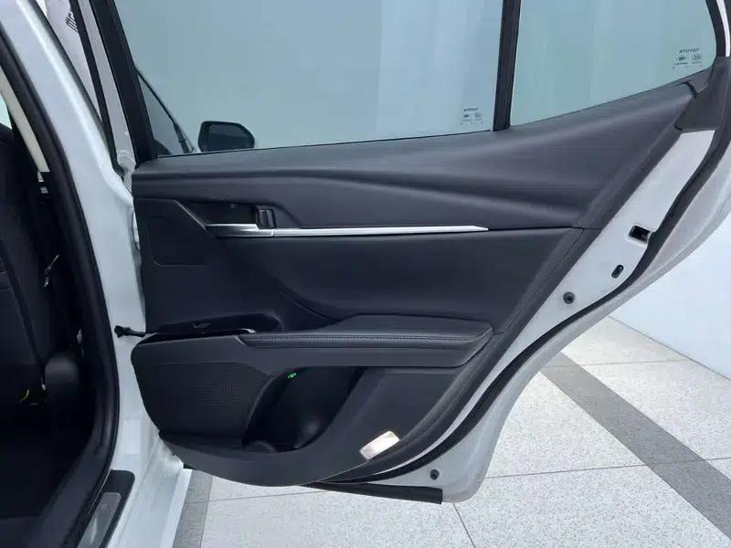 2024 Camry Hybrid 2.0HG Premium Edition — миниатюра 25