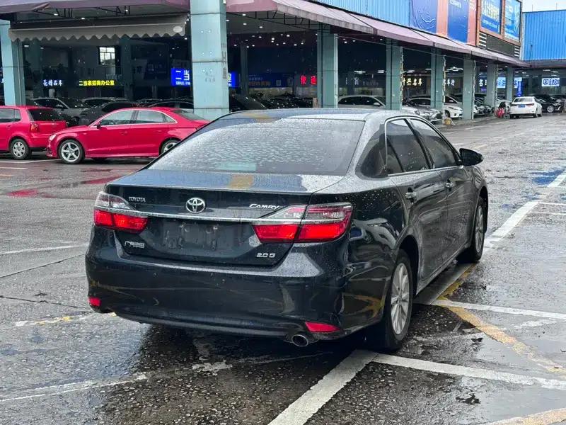 Camry 2016 2.0G 10th Anniversary Leading Edition — миниатюра 4
