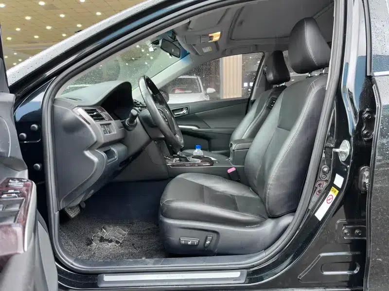 Camry 2016 2.0G 10th Anniversary Leading Edition — миниатюра 9
