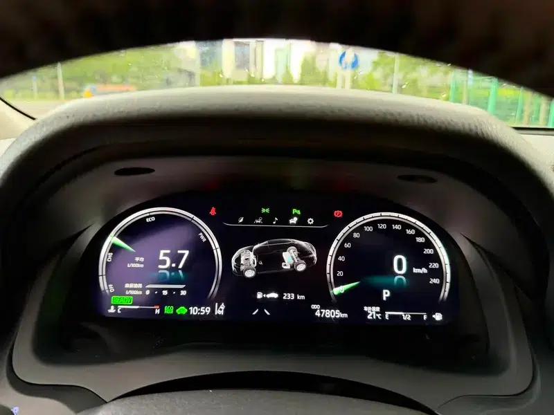 Camry 2021 Hybrid 2.5HG Luxury Edition — миниатюра 18