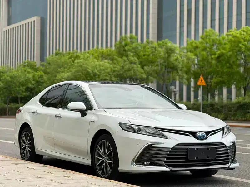 Camry 2021 Hybrid 2.5HG Luxury Edition — миниатюра 3