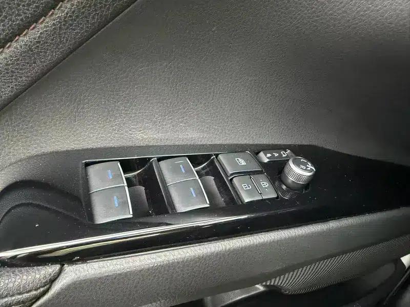Camry 2021 Hybrid 2.5HG Luxury Edition — миниатюра 27