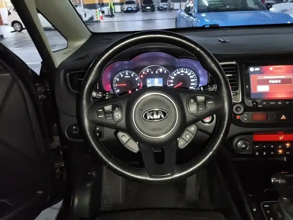 Carens 2013 2.0L 7-seater Automatic Deluxe Edition (National IV Emission Standard) — миниатюра 3