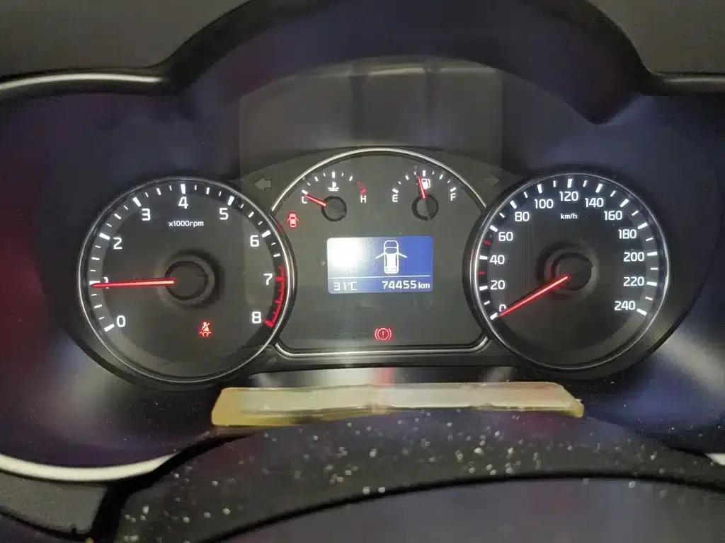 Carens 2013 2.0L 7-seater Automatic Deluxe Edition (National IV Emission Standard) — миниатюра 4