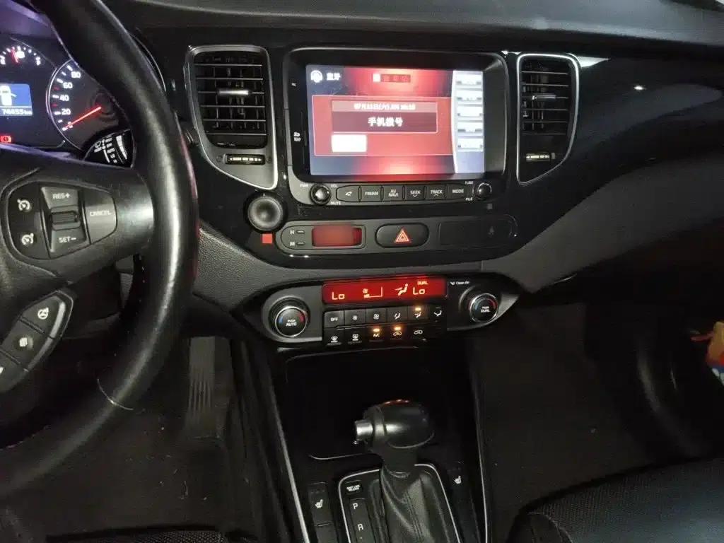 Carens 2013 2.0L 7-seater Automatic Deluxe Edition (National IV Emission Standard) — миниатюра 6