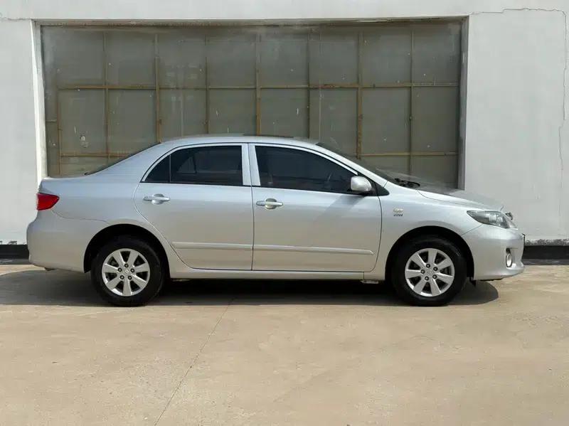 2013 Toyota Corolla Special Edition 1.6L Manual GL (Coolest Model) — миниатюра 5