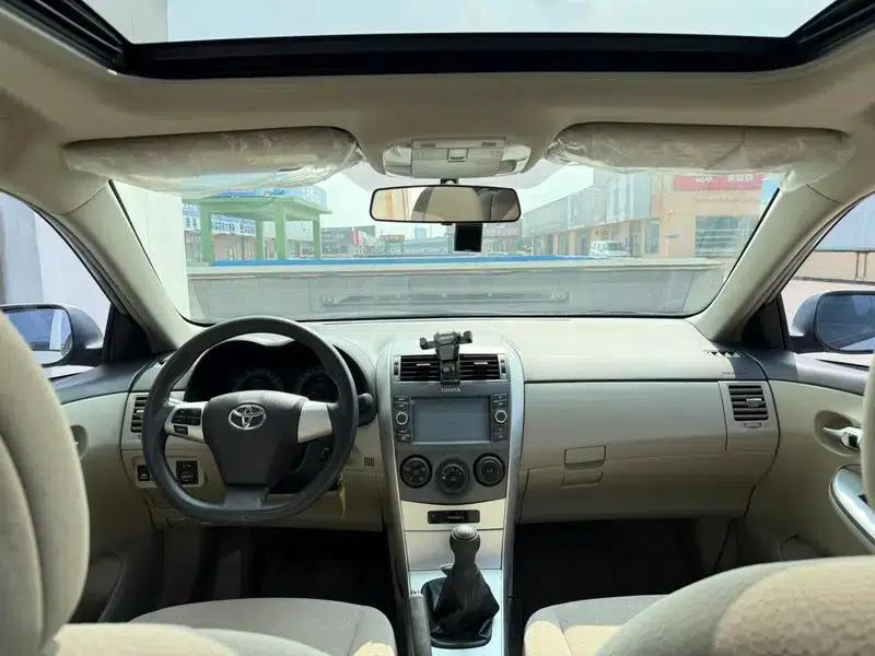 2013 Toyota Corolla Special Edition 1.6L Manual GL (Coolest Model) — миниатюра 7