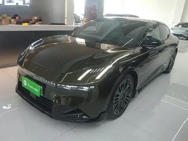 Lynk & Co 10 EM-P 2025 Model 240 All-Wheel Drive Ultra—Sport Edition