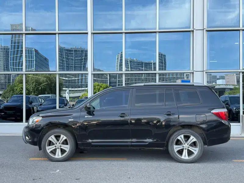 2012 Highlander 2.7L 2WD 7-seater Luxury Edition — миниатюра 3