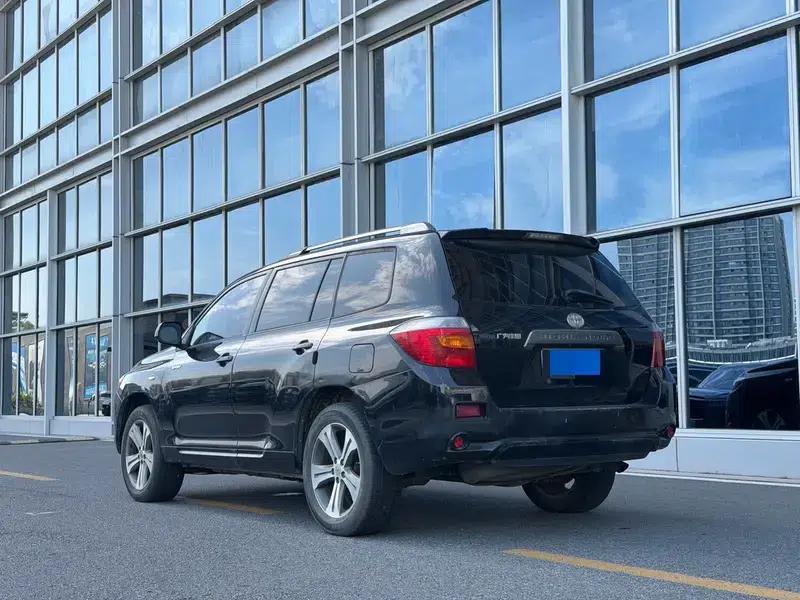 2012 Highlander 2.7L 2WD 7-seater Luxury Edition — миниатюра 4