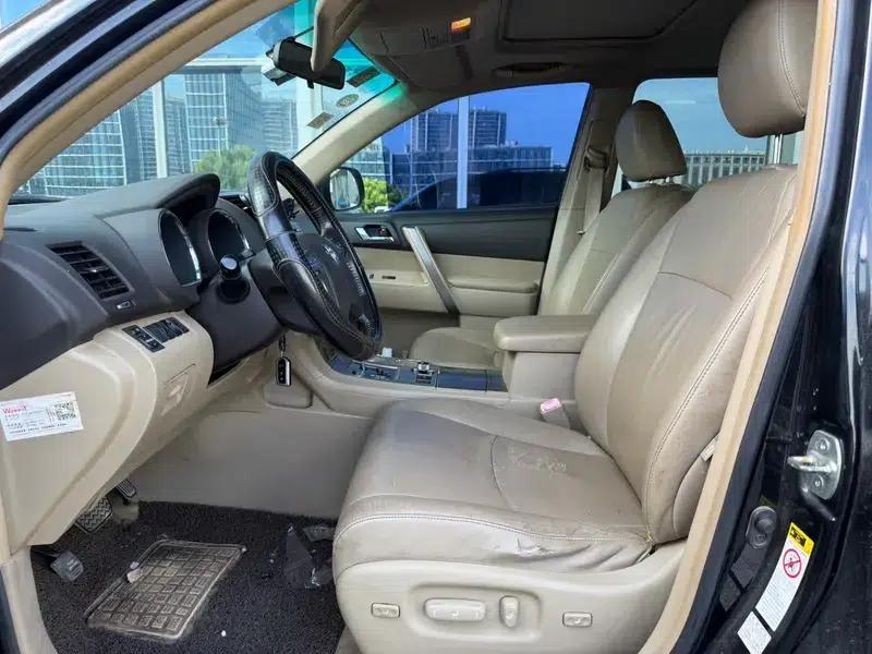 2012 Highlander 2.7L 2WD 7-seater Luxury Edition — миниатюра 10